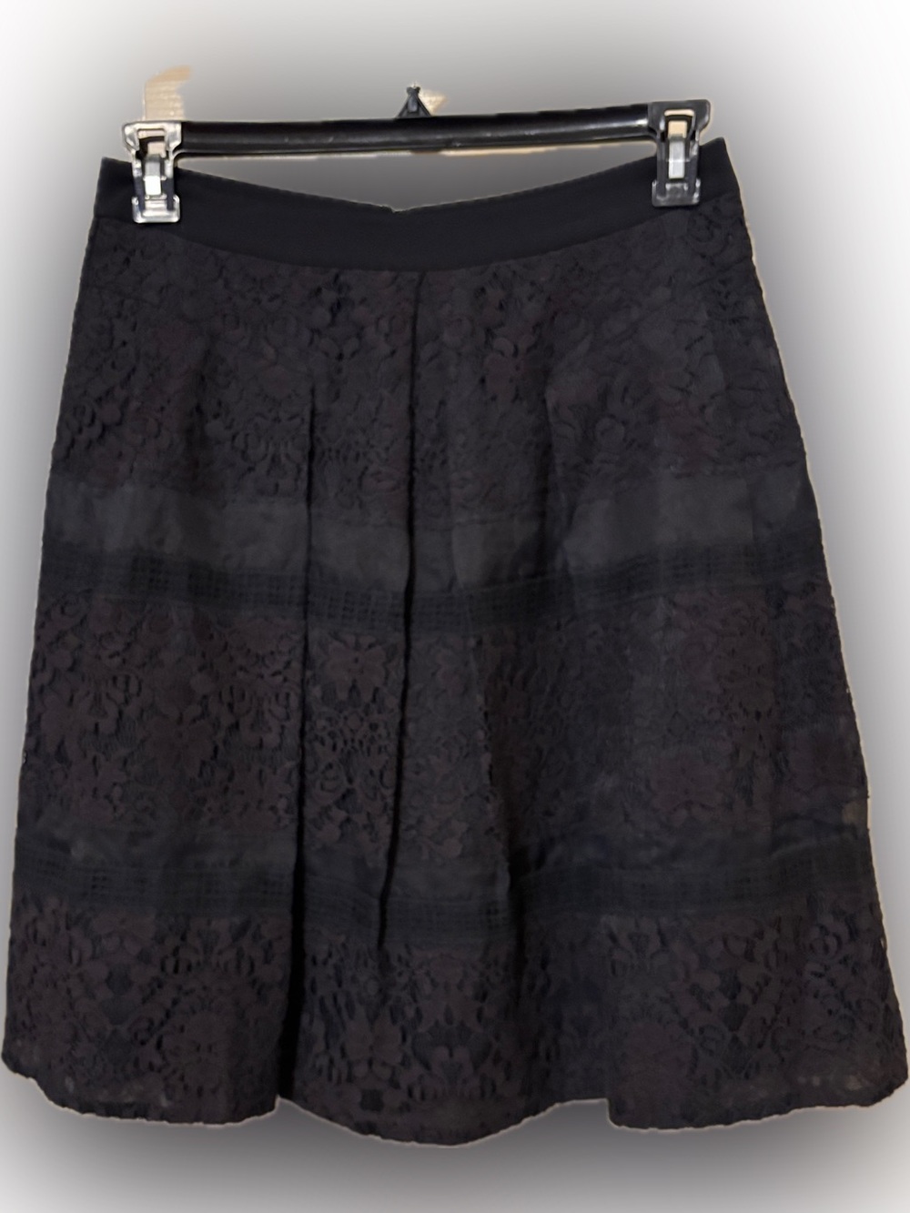 Rebecca Taylor Black Lace OverlayA-Line Knee Length Skirt Fully Lined - size 8